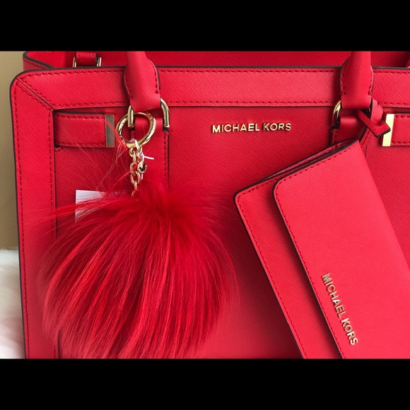 🌷MICHAEL KORS Medium Dark Sangria Satchel - Picture 3 of 7
